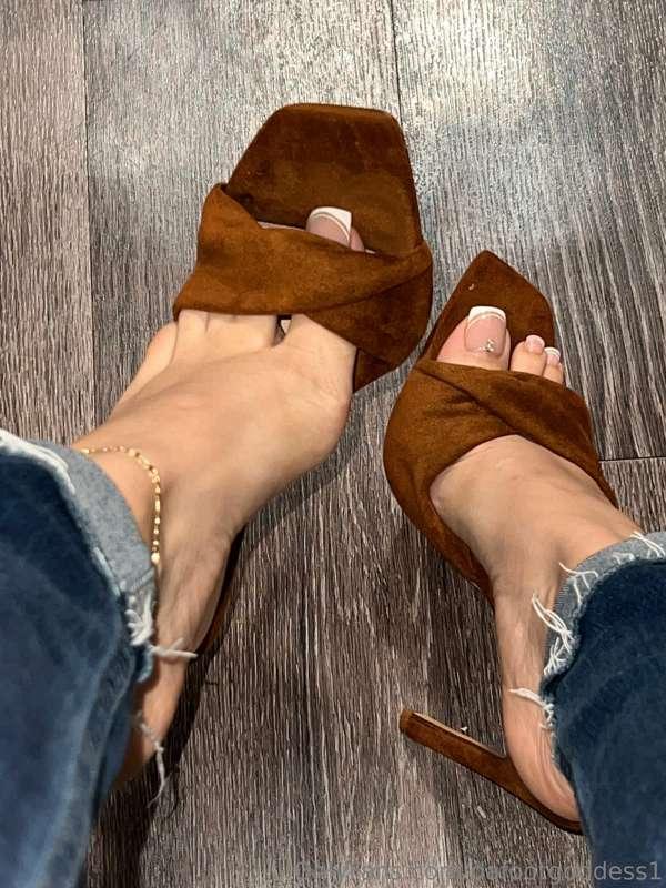 dafootgoddess1 image #0