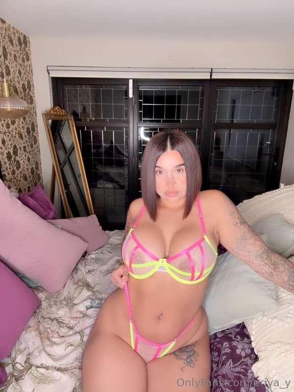 Loving mumma’s curves ? 😜