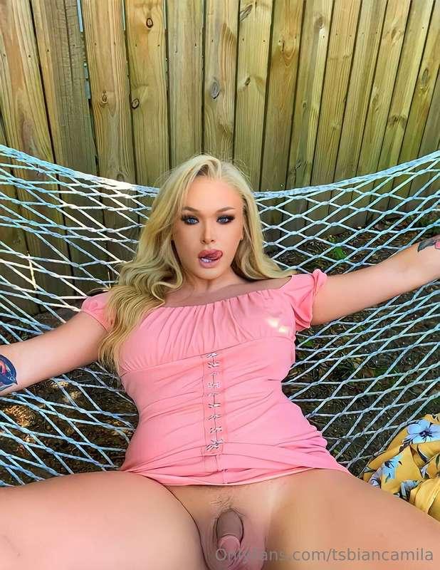 Your holes are safe with her! 🤭😬@onlykendramoore FREE ACCESS