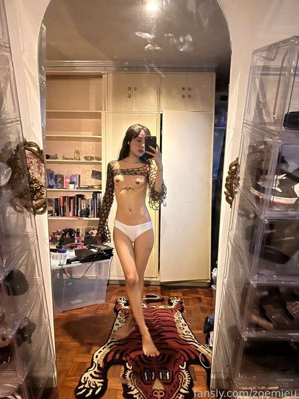 zoemieu image #0