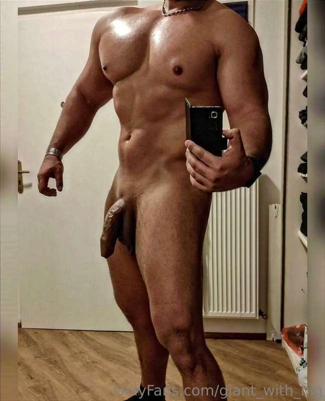 Something for you to Muscle worship ❤️🥰🍆
Today easy bench pr..