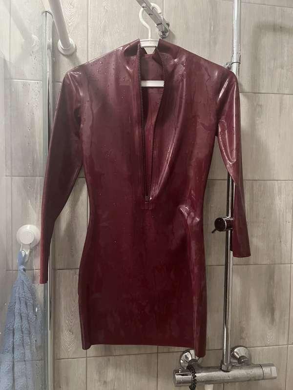 Yes, it my first latex dress and first in such color🥰 So wait for something beautiful 🫦😉