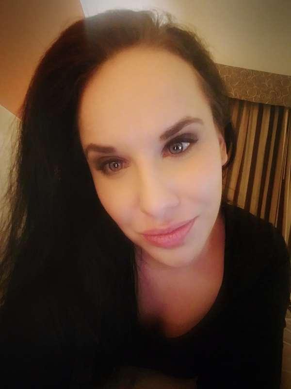 Anyone wanna Skype today? Please email me for rates and time..