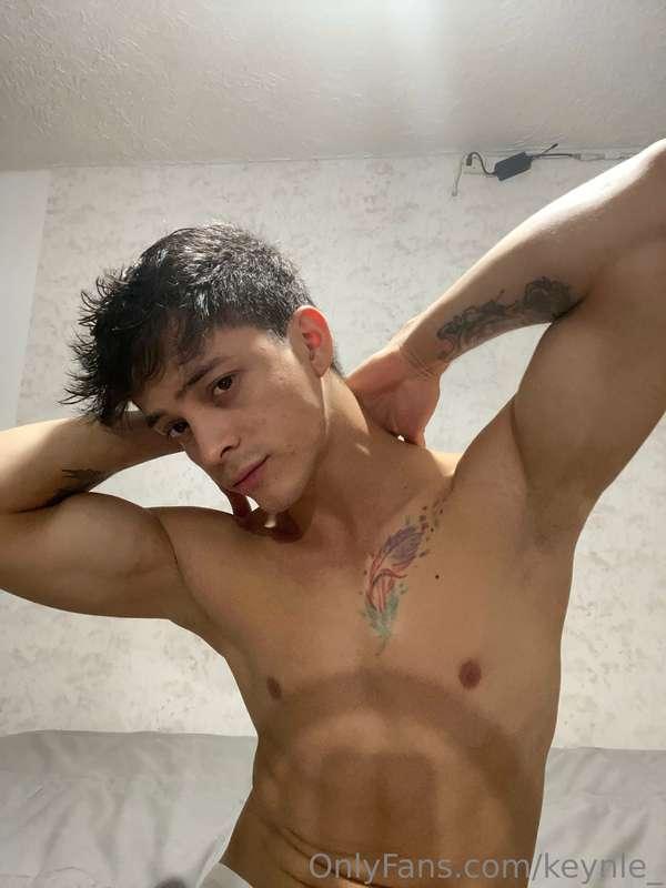 Let's get horny in my bed 😈🤤