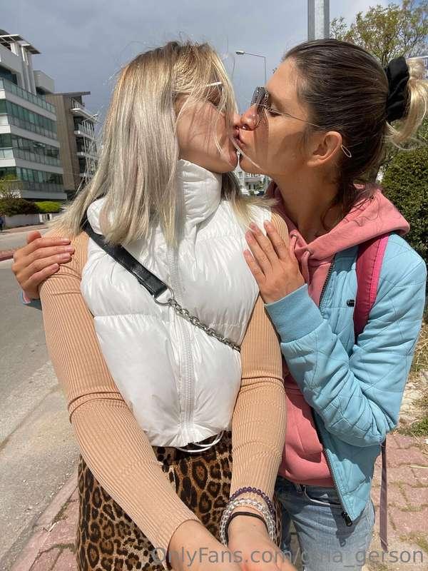 Happy together with @foxyreid 😻😻😻😻