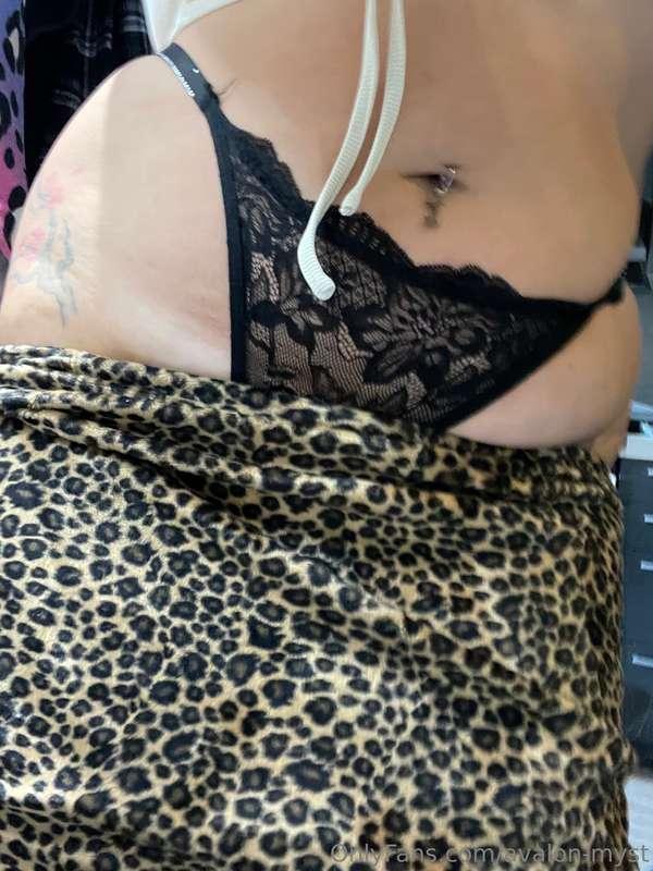 ready for more exclusive content? just hit me up! 😋