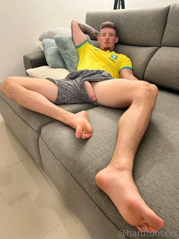 What male performer do you want me to ruin?