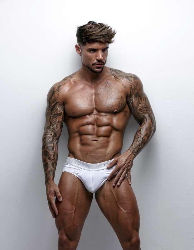 my first frontal nude with the awesome @kevin_boyx is coming..