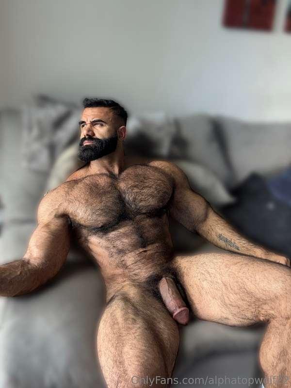 Lazy Sunday…and Daddy needs a throat…