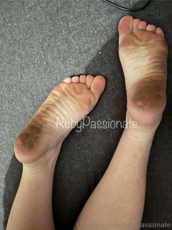 I need a permanent doormat at my doorway with their tongue r..