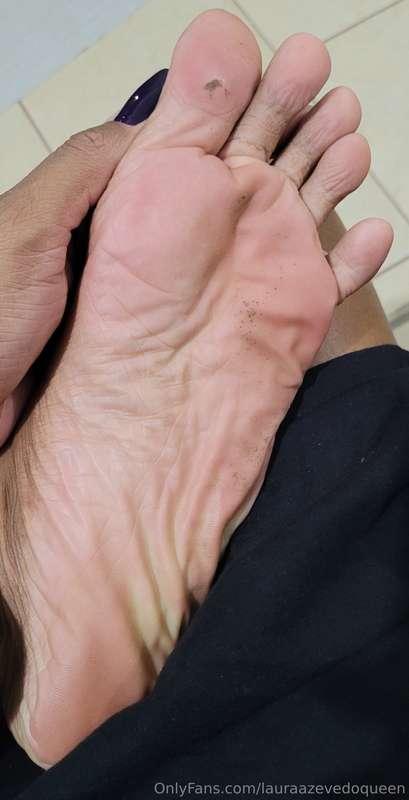 My huge soles got slightly dirty!