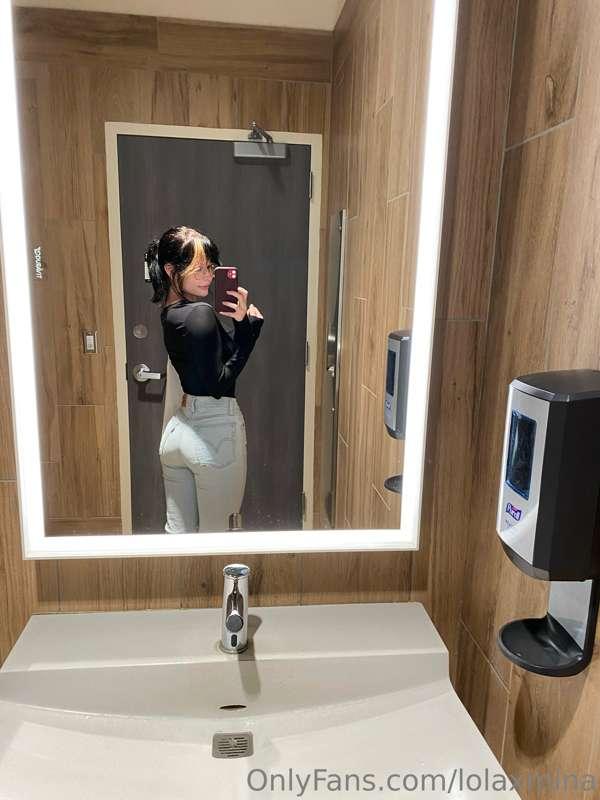 Serving butt @ the bookstore