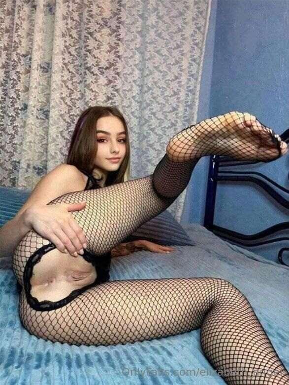 🔥FREE🔥FREE🔥FREE🔥 @amymminami is so lonely. She needs YOU❤️😘 ..