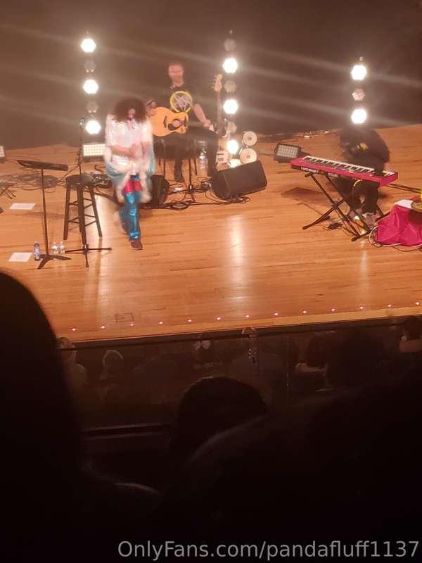 Danny being a wholesome ball of floof!! Nsp is ridiculous, s..