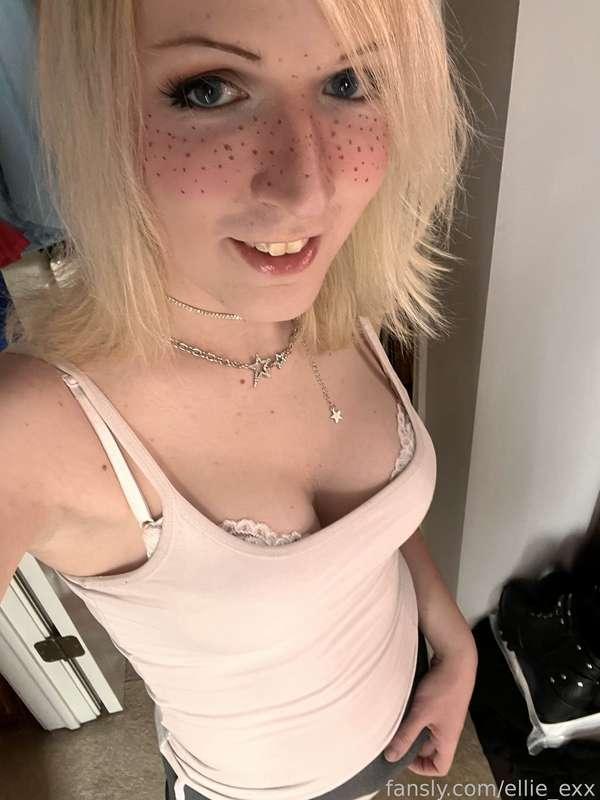 ellie_exx image #2