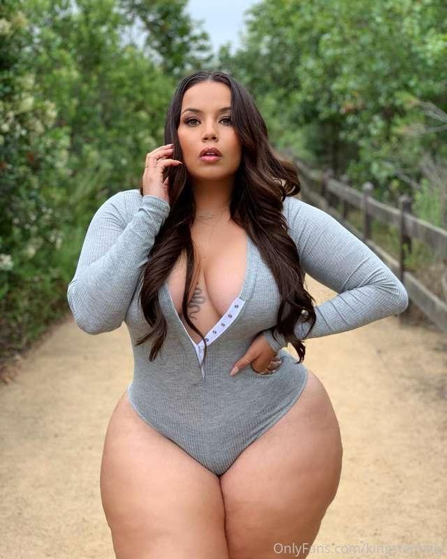 What is your ✨WILDEST✨ Fantasy Babe?