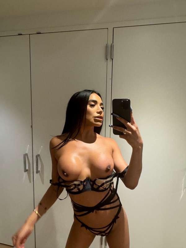 Rate my sexiness out of 10 :)