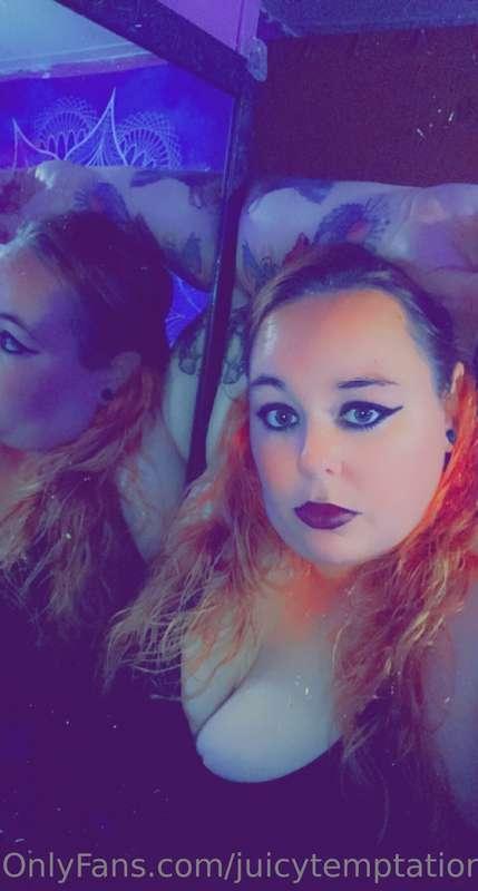 Happy Halloween boys, your sexy little pirate is here