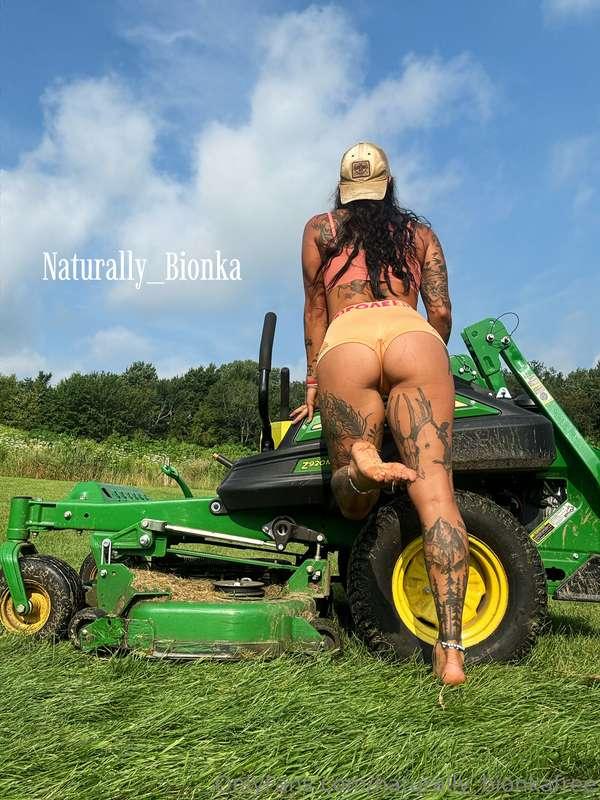 Have you seen my lawn mower video yet!?! 🤭🥵💦💦