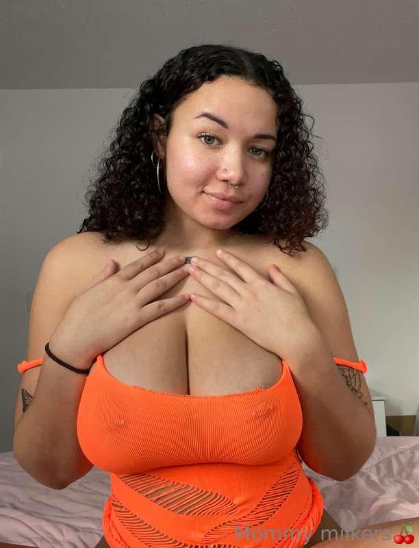 Message me babe 🧡🤤