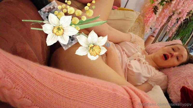 drop a 🌷 if you need this housewife full movie. careful it's..