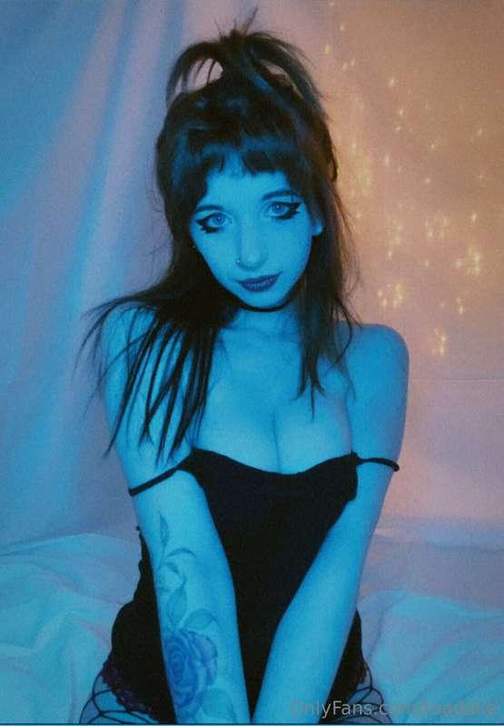 I always so get so cold in my room that my nipples get hard ..