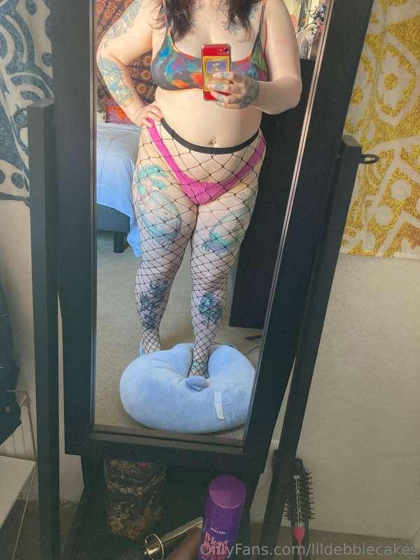 lildebbiecakes image #3