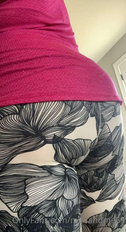These leggings hide the level of cake underneath them. Shame..