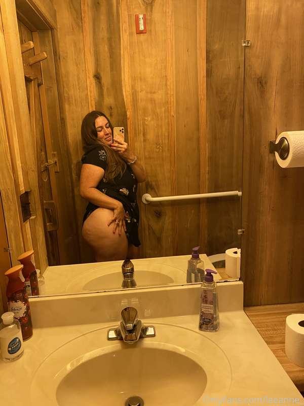 Lil tease 😈