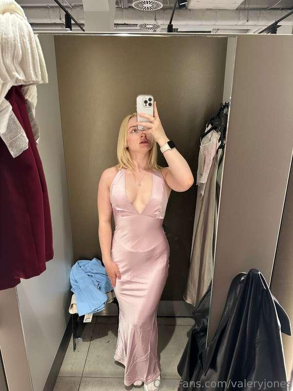 Hey babe 🤗 I've got my eye on this gorgeous dress and I can'..