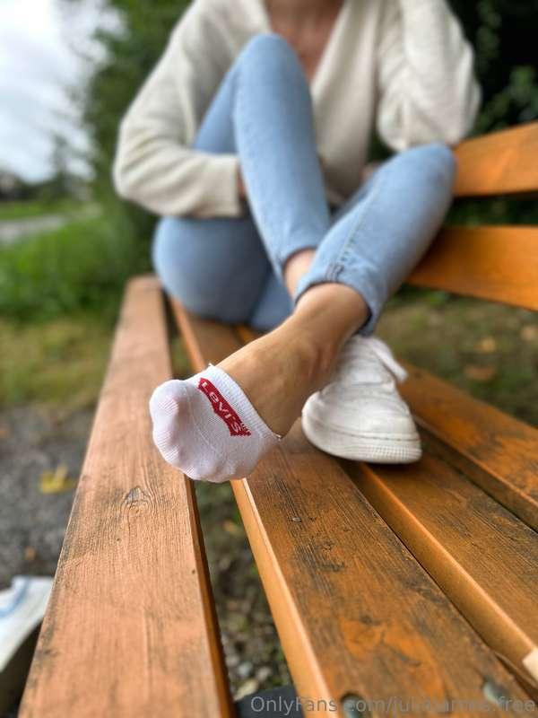 Part 1/2 Starting the day with my favorite Levi's Ped socks ..