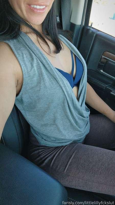 littlelillyfckslut image #2
