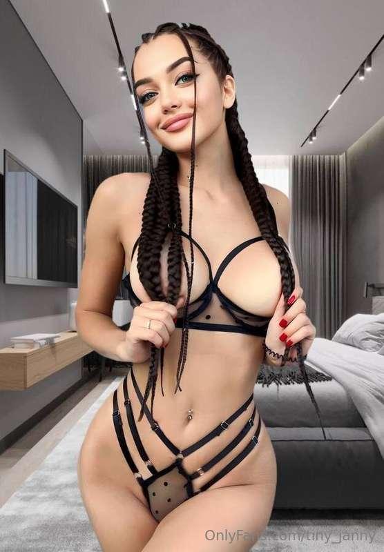 CUSTOM QUEEN  @ameliabono 👑😍

SHE'LL BE YOUR BEST FRIEND AND..