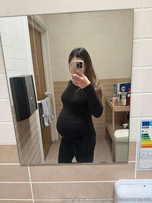 Keep swiping… not many days left in work before maternity le..