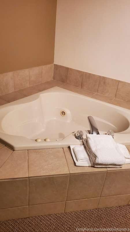 Finally posting pictures from my Thanksgiving Day hotel fun,..