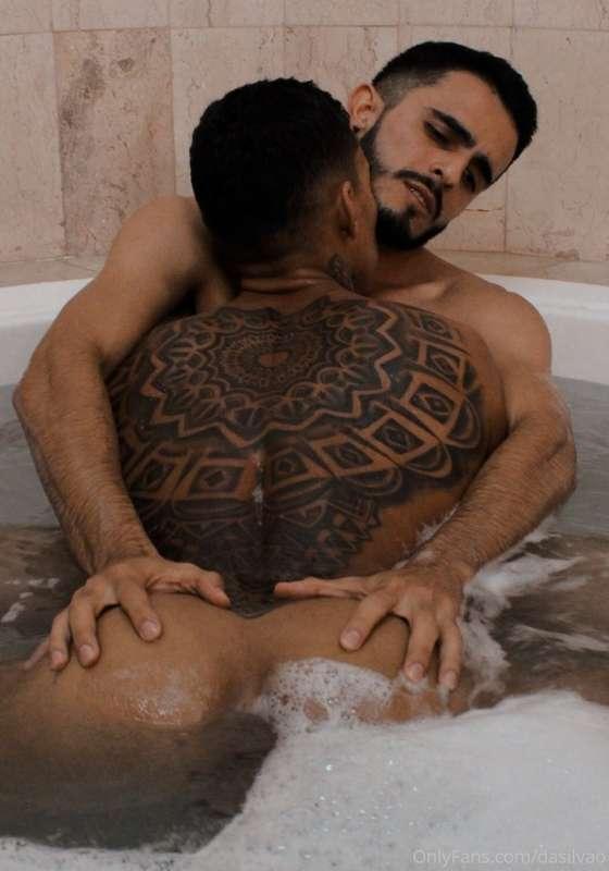 Do you want to know what else happened in the jacuzzi? @dham..