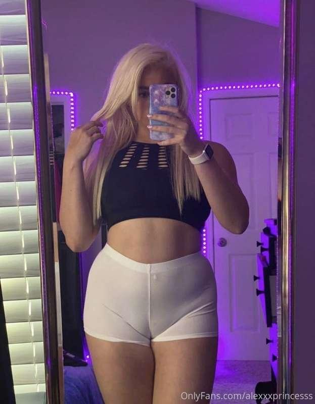 Ordered new shorts & guess I can’t wear these out😂 

top 5 t..