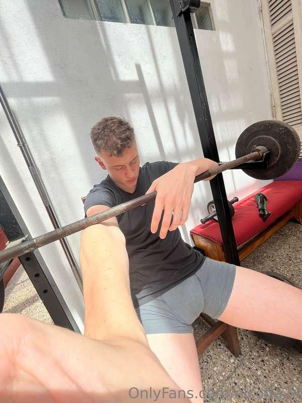 Do you want to train with me?  Quieres entrenar conmigo?