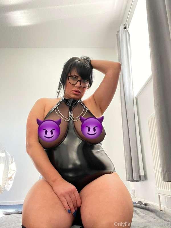 Have you seen my tits yet? 😏 If not your missing out 😜