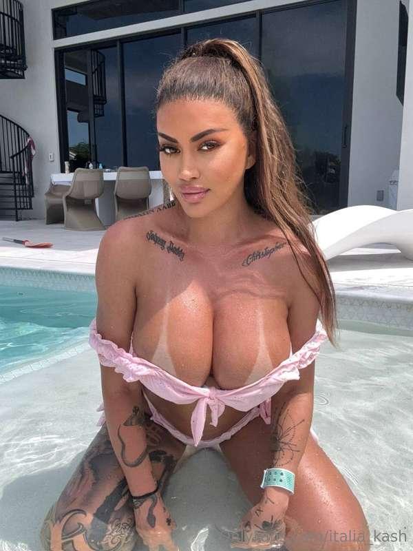 Tan lines 👙