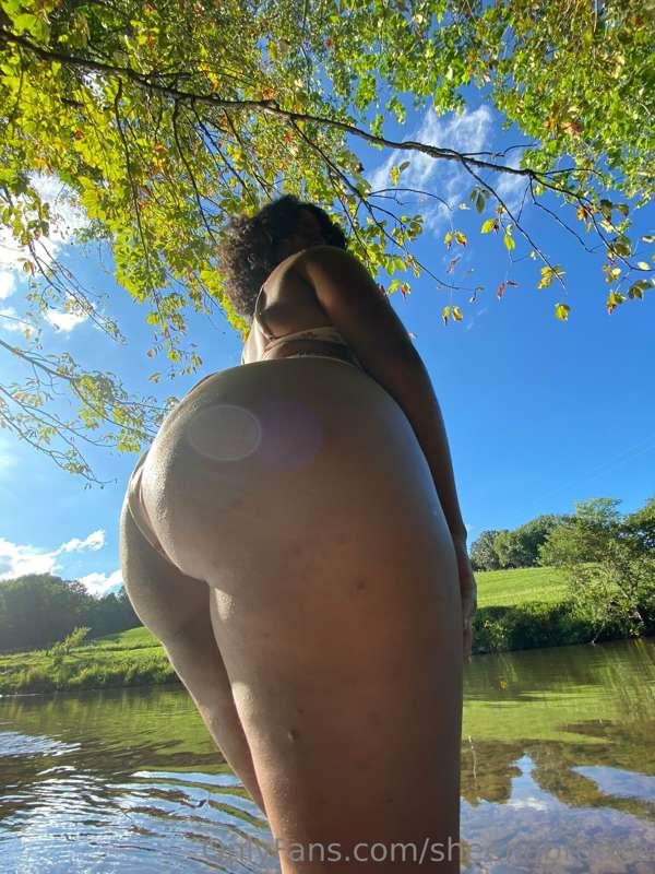this summer i got thicc 💋