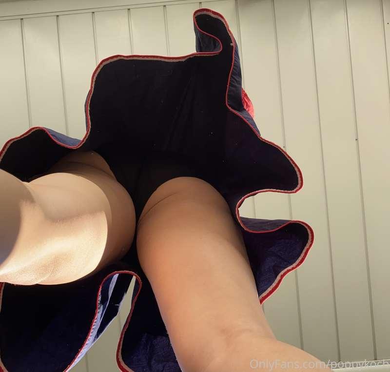 Upskirt w/ or w/o panties 💦? 
This week has been rude to me!..