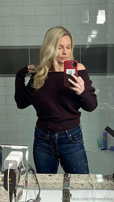 December = cozy sweaters 😍