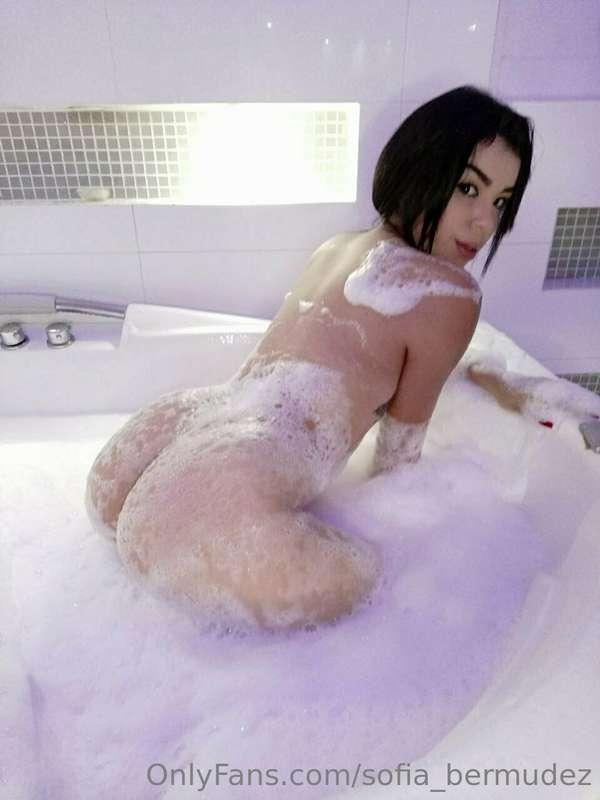 Do you want to bathe with me?