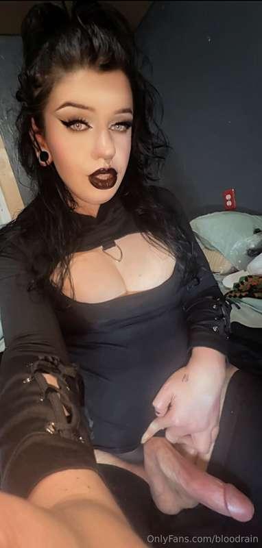 Do you think every inch would fit? 😈Not my favorite pic of m..