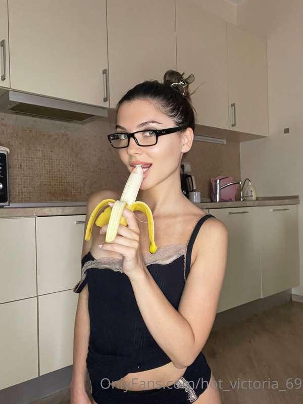 What can we make using a banana? 🍌 Or do we do something els..