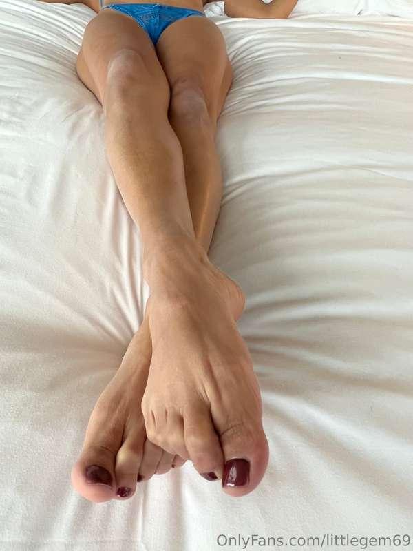 Where’s my🦶 peeps?