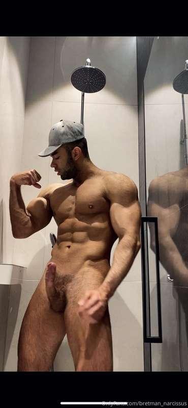 Do you want to swim in the shower with me?🚿🚀