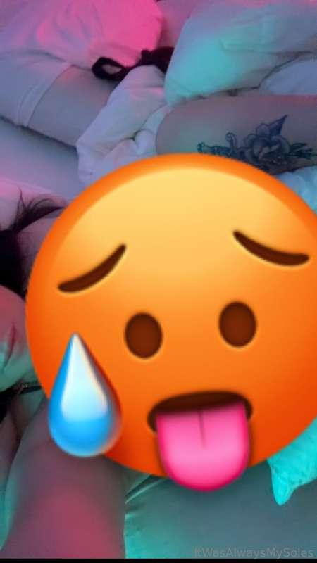 👅 Did you stroke for me yet, baby?If not, I’m still waiting ..