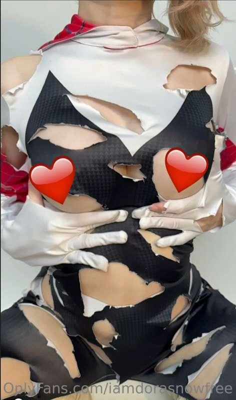 Gwen Stacy Suit Got Torned..Wanna See Her Playing With Her R..